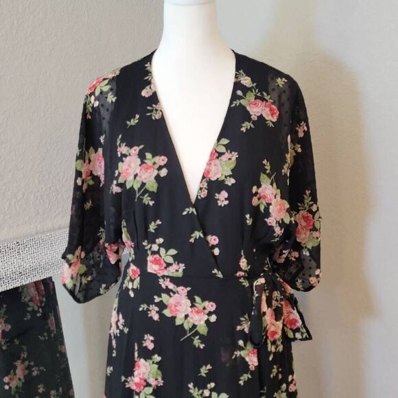 AAKAA Wrap Maxi Floral Dress Size S - Picture 2 of 9